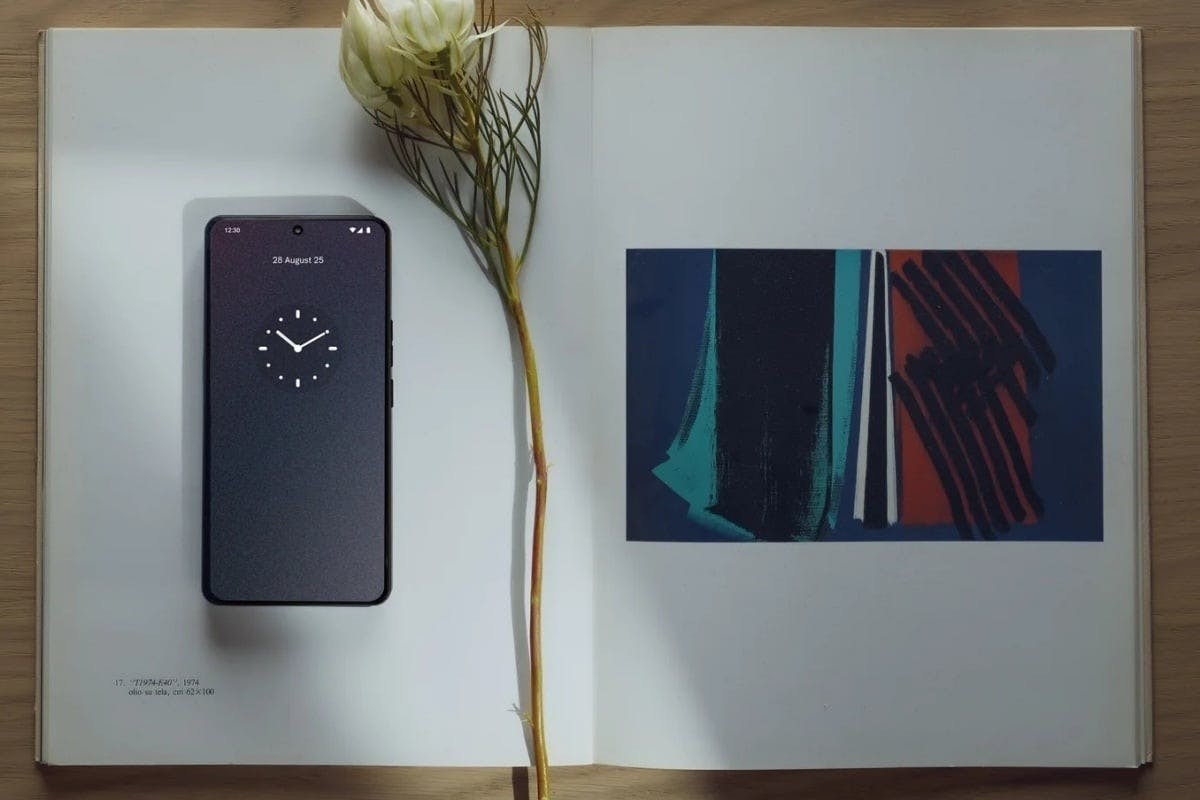 瑞士品牌 Punkt 推出極簡手機 MC03系統主打安全封閉與開放雙區域 並可更換電池