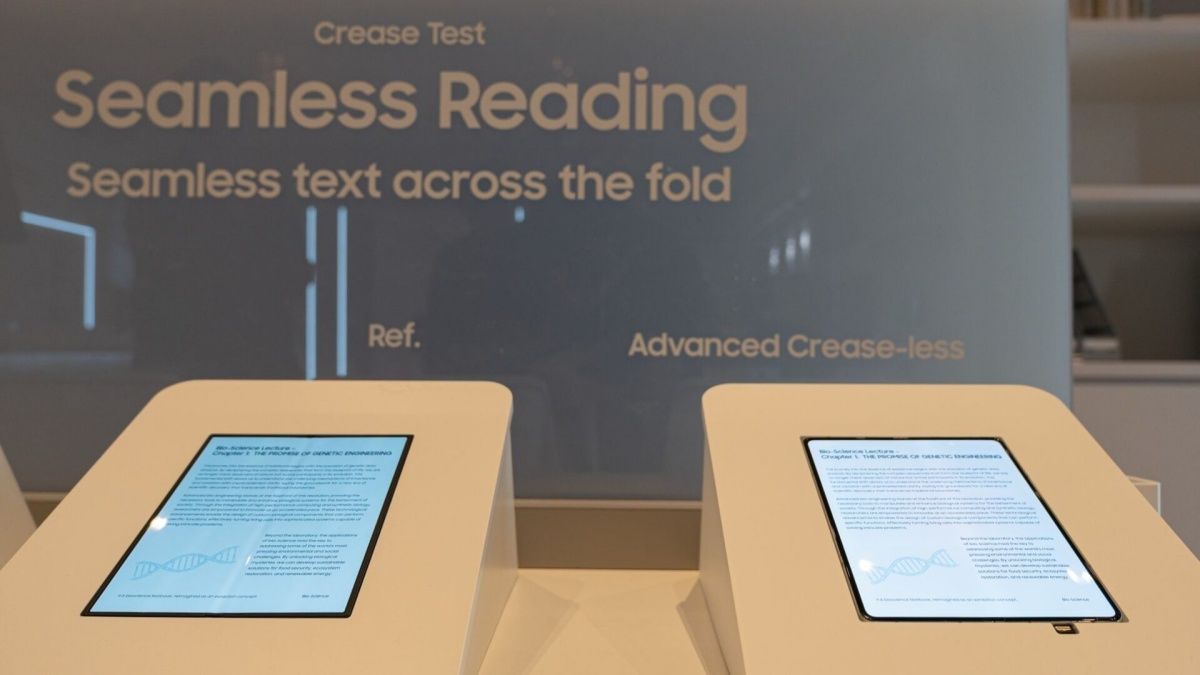 Samsung Display展示首款「零折痕」OLED面板,傳將用於Galaxy Z Fold 8與首款折疊iPhone