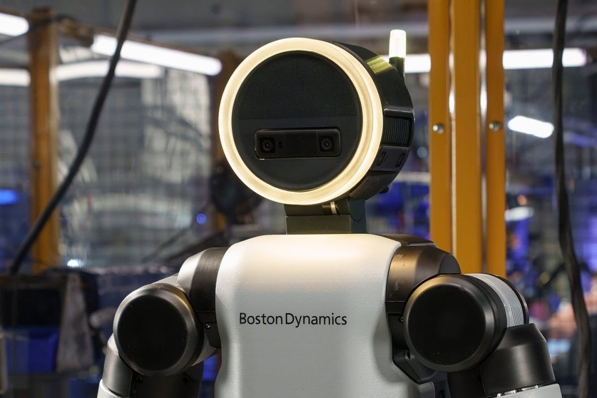 CES 2026：Boston Dynamics 與 Google DeepMind 合作新一代 Atlas 機器人將搭載 Gemini Robotics 大腦