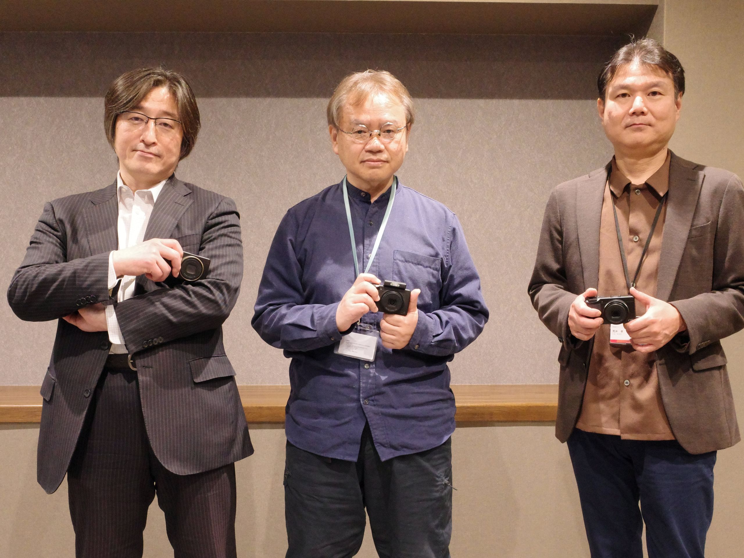 Ricoh GR相機開發團隊專訪:解密GR相機在那些準則下誕生、GR IV快速推出延伸機型的原因