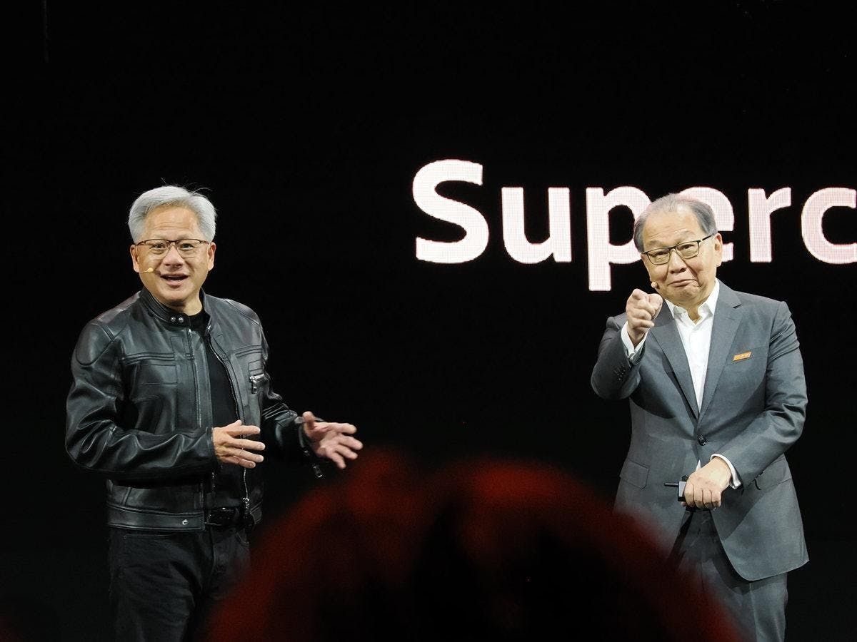 由NVIDIA與聯發科的多項合作，或許NVIDIA未來的AI、機器人與自駕車晶片也會循聯發科設計CPU搭配NVIDIA GPU模式