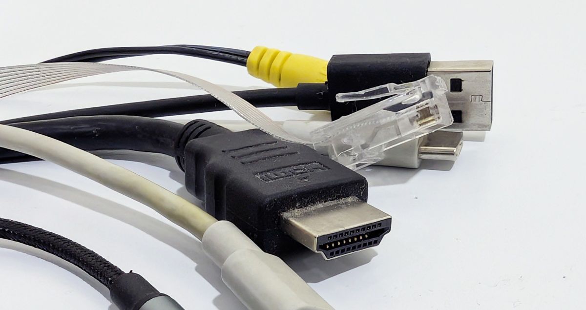 台電宣導廢電線別全部丟回收 有2種只能當垃圾 舊充電線正確丟棄還有機會換錢