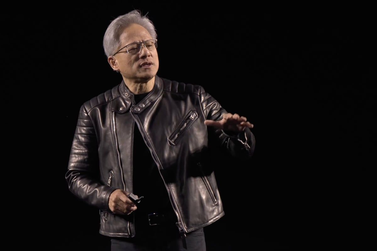 黃仁勳揭 AI 五層蛋糕架構 算力與能源決定國家競爭力