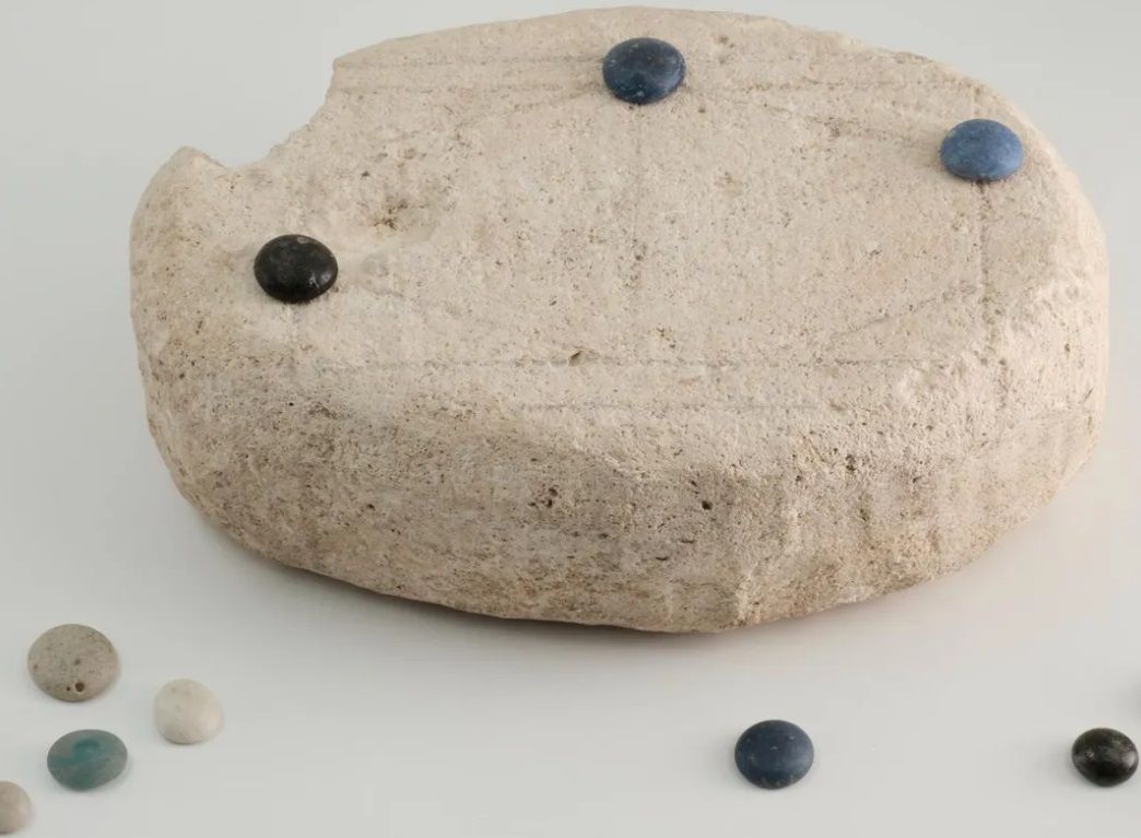 運用 AI 模擬技術還原古羅馬時期桌遊規則