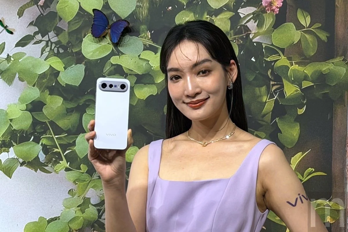 vivo X300 FE 小螢幕旗艦登台 支援蔡司增距鏡延伸 200mm 望遠