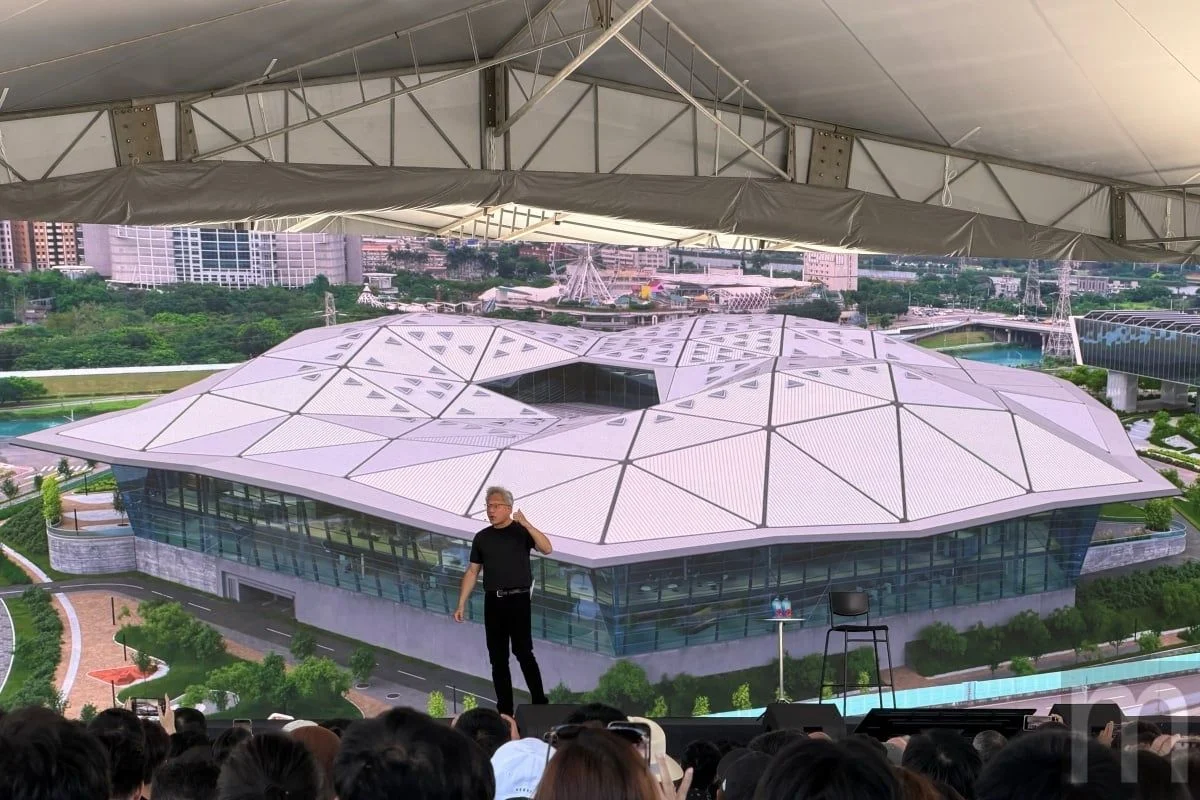 NVIDIA台灣新總部預定地舉辦員工大會,黃仁勳分享無電梯設計理念、確認設立實體Gear Store
