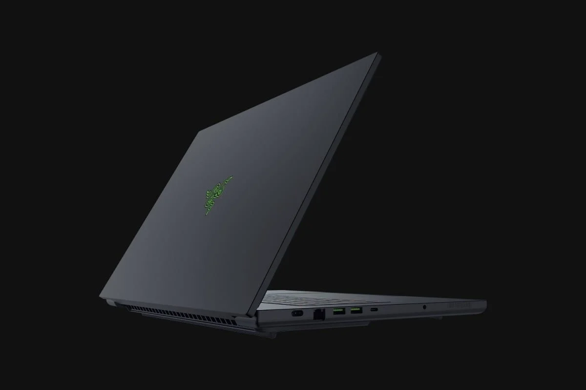 頂規價格直逼新台幣22萬元！2026年款Razer Blade 18換裝Intel Core Ultra 9與128GB海量記憶體