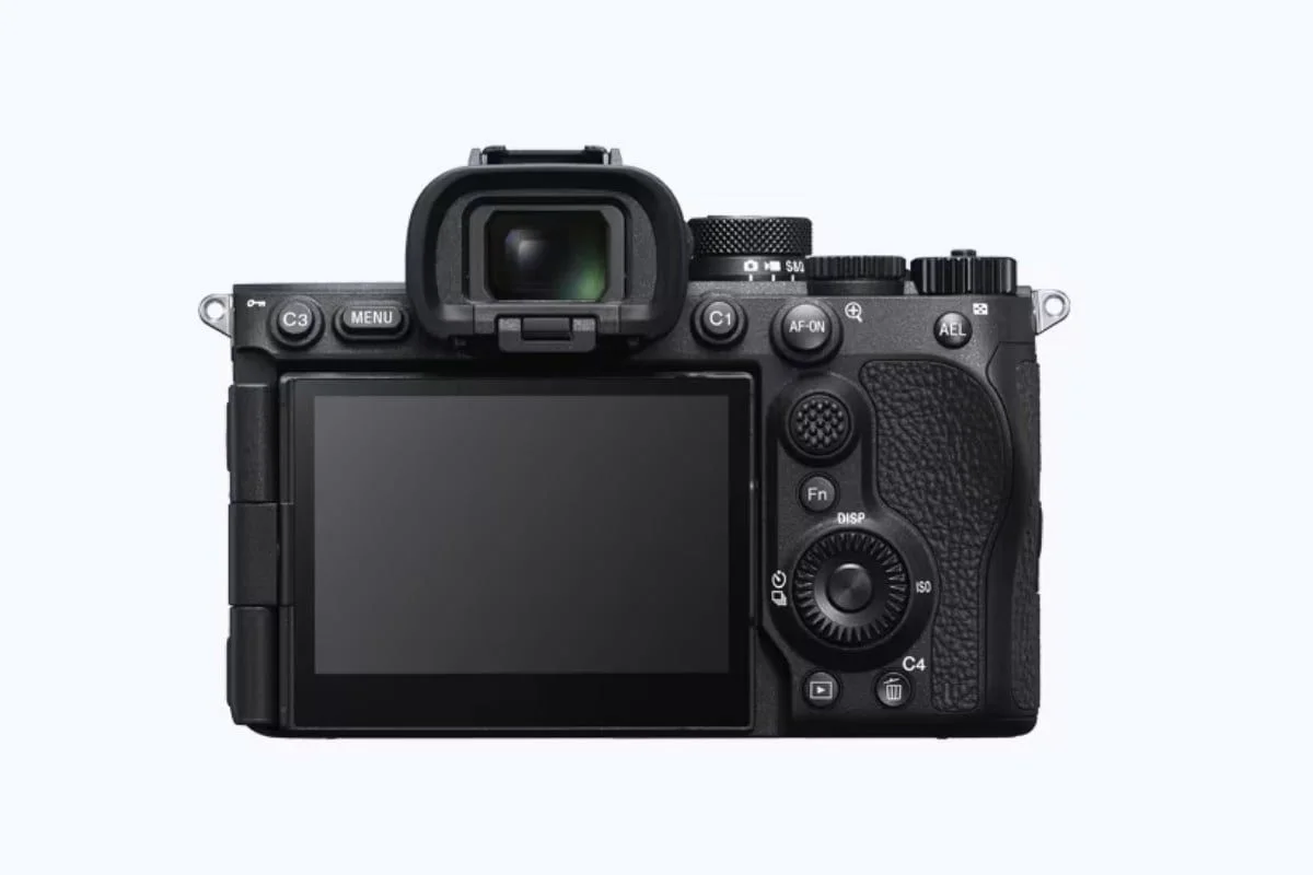 高畫素與速度的終極融合!Sony發表α7R VI搭載 6700萬畫素堆疊式感光元件、連拍飆升至30fps