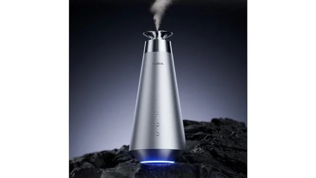 告別化學香精與廉價塑膠感！FLIRVA L30000 航空鋁合金擴香儀推薦，用冷冽科技淬鍊天然香氣。