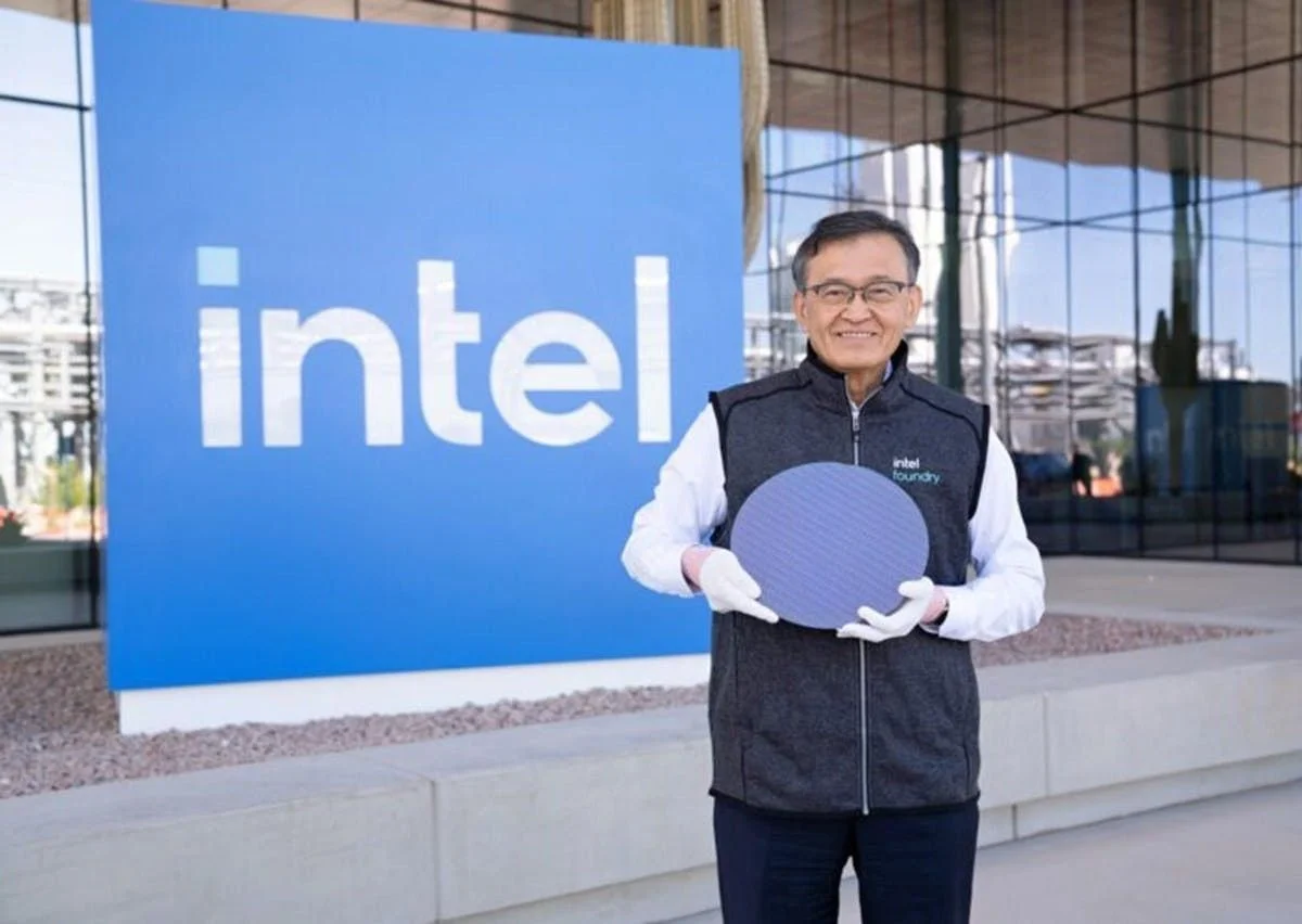 Intel傳取得蘋果晶片代工初步協議，可能生產標準版iPhone、Macbook Neo等非頂級晶片