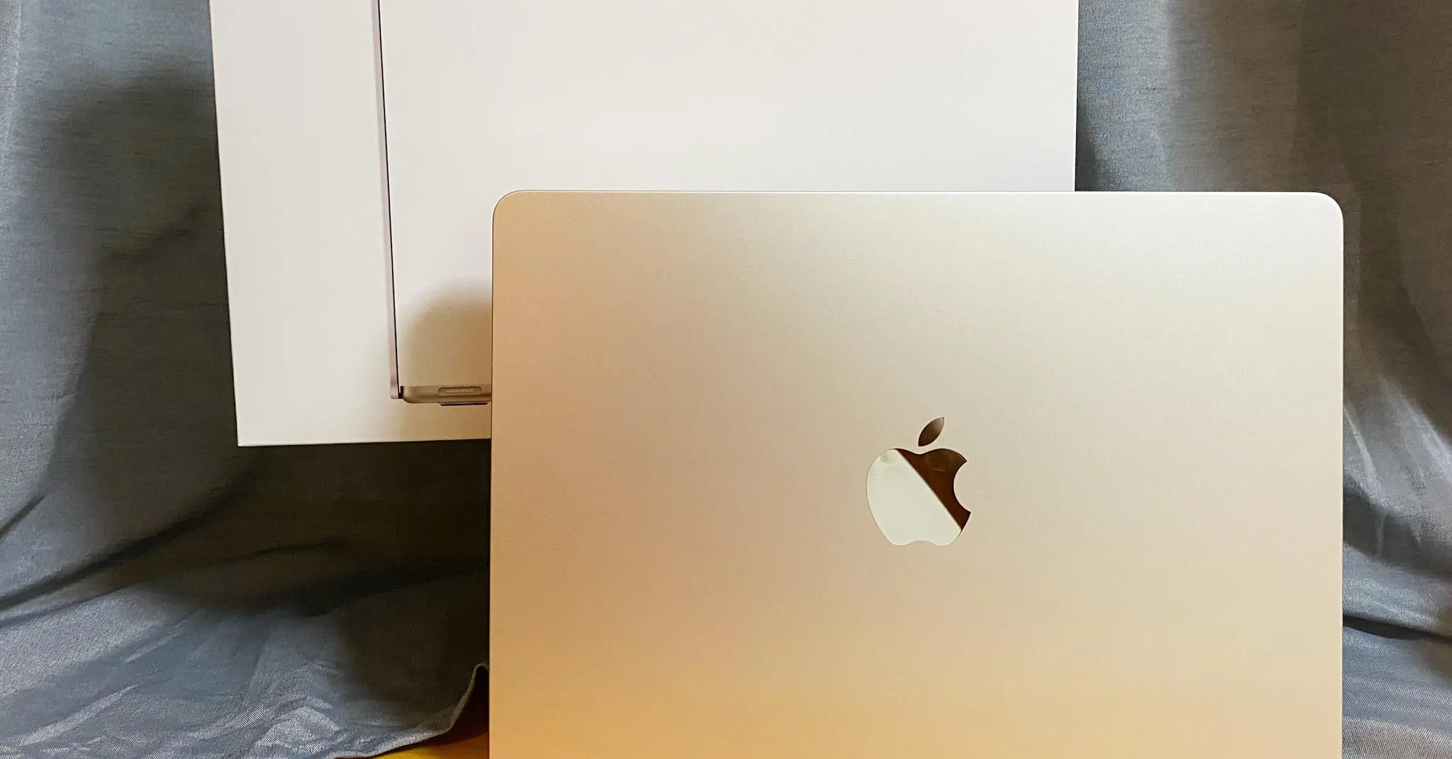 全新外型！M2 MacBook Air 開箱實測- INSIDE