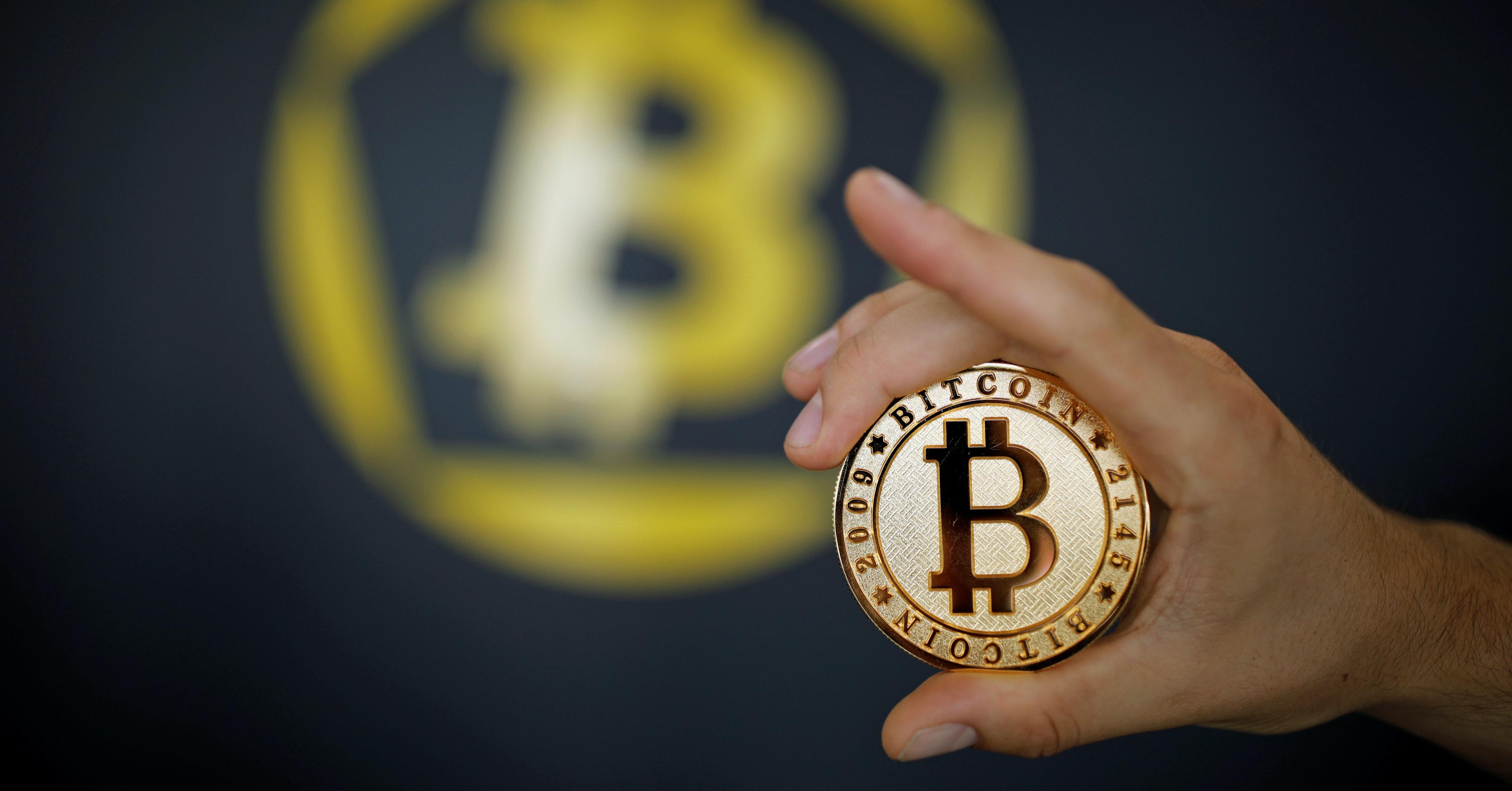 白宮傳將主導美國加密貨幣政策，比特幣失守3.5萬美元大關- INSIDE