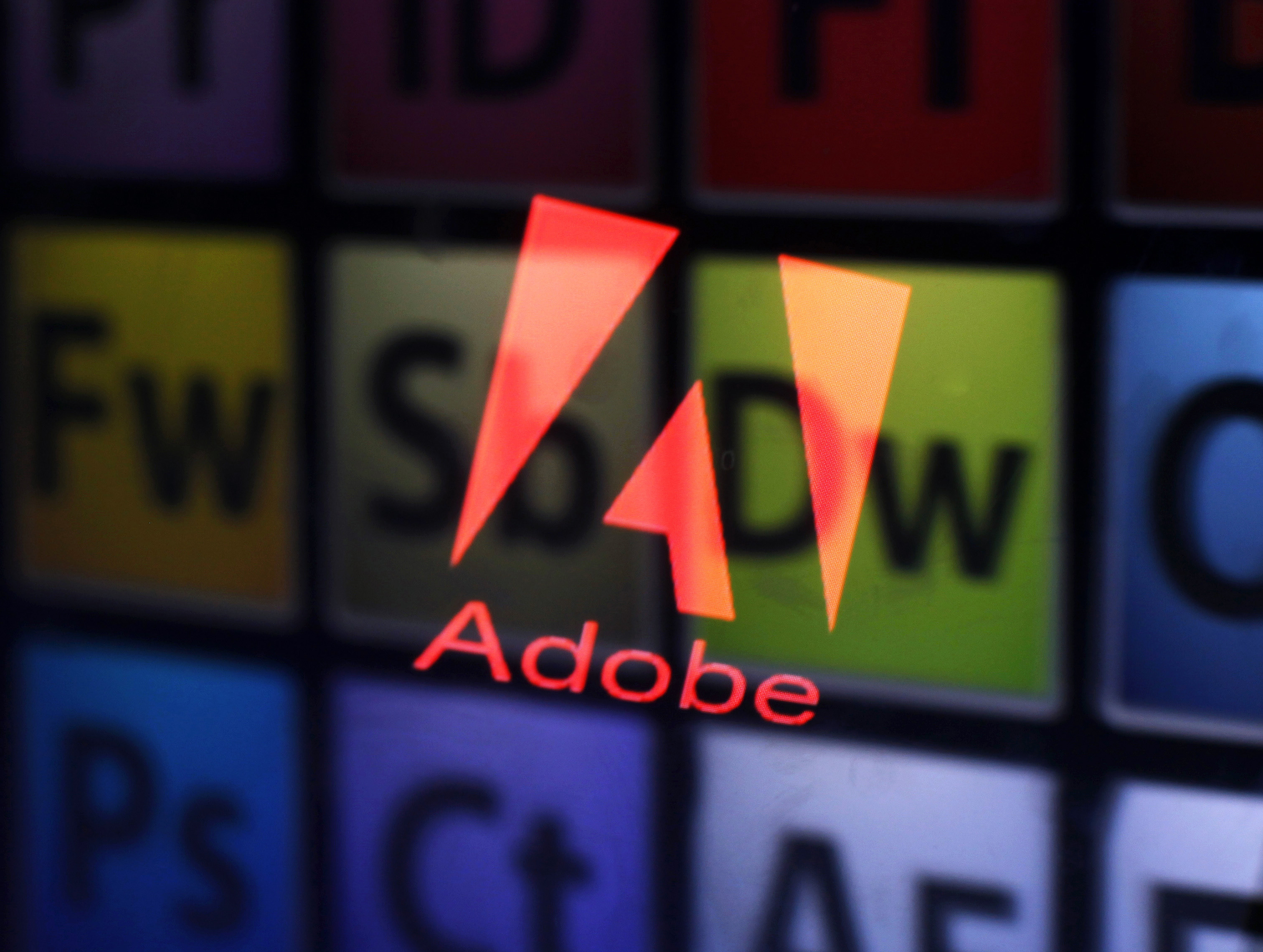 Adobe 訂閱制大成功！最新財報年收1500 億，七成以上來自訂閱- INSIDE