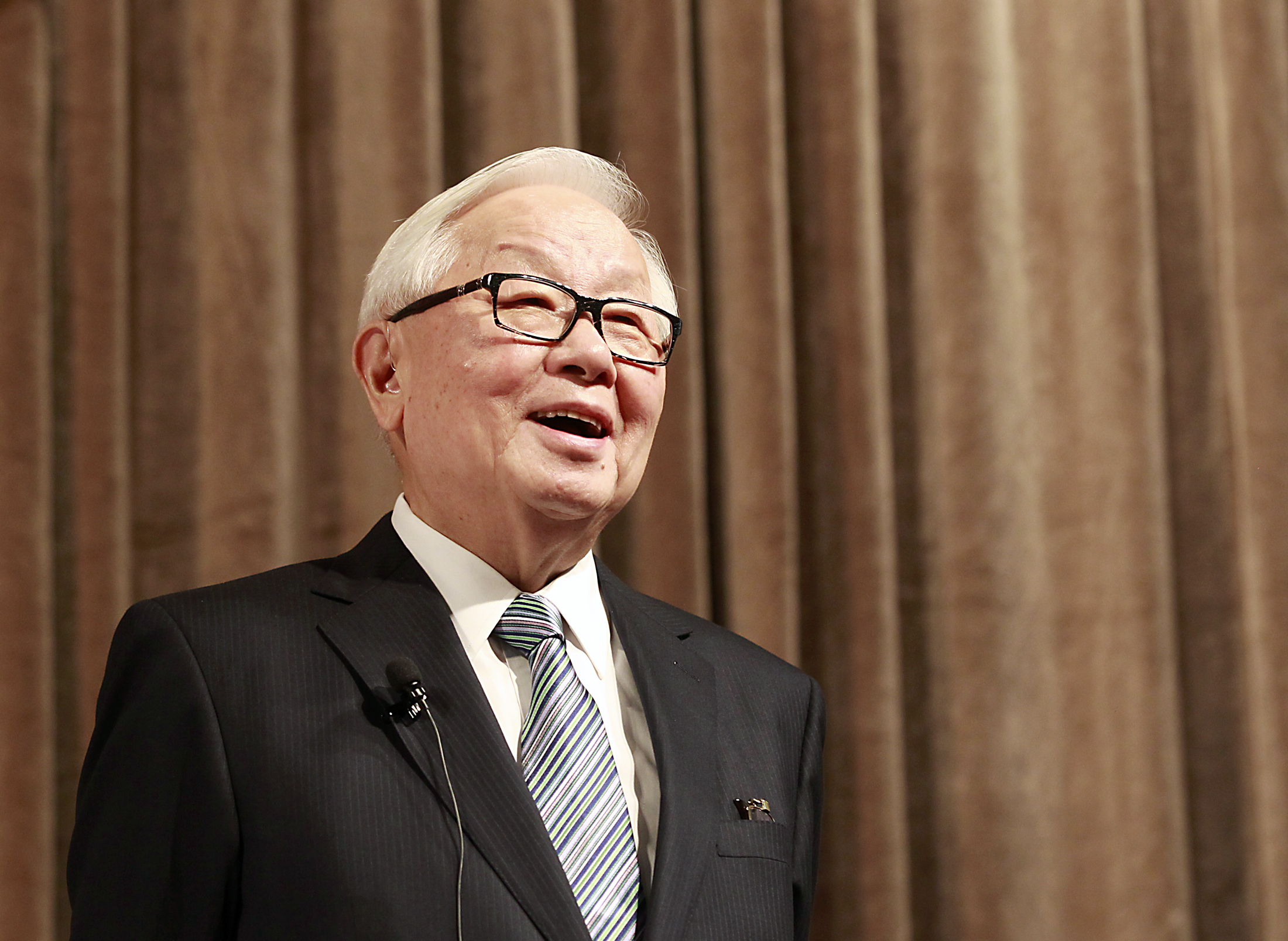 台積慶30／張忠謀：摩爾定律已失效- INSIDE