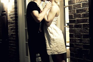 kiss love