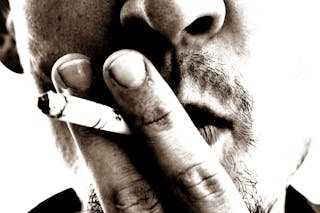 smoke cigaratte