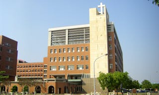 長榮大學行政大樓