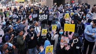 銅鑼灣快閃 逾百參與「和你Lunch」 Over 100 in Causeway Bay “Lunch with You” Flashmob