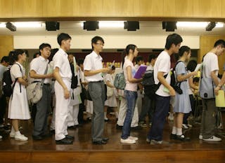 香港教育愈改革愈多問題