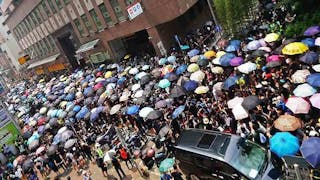 逾萬人觀塘遊行 港鐵觀塘綫暫停荒謬 Thousands March in Kwun Tong as MTR KT Line Suspended