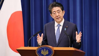 安倍晉三政治遺產加劇日本右傾