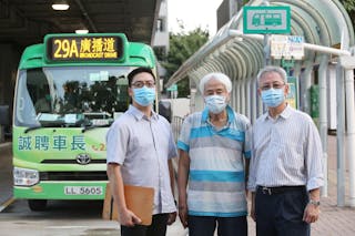 客量急挫 易志明倡65歲以上綠Van司機納入保就業計劃