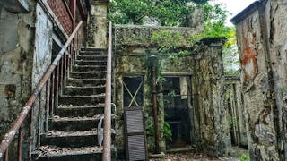 探索荒廢百年警衛屋 Exploring Deserted Century-old Gatekeeper Lodge