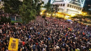 6萬人逼爆遮打 集會促國際行動 60,000 Rally at Chater Garden Call On International Actions