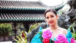 寶拉·高麥斯愛「嶺南之風」 Paula Gomez Frolics at Lingnan Garden