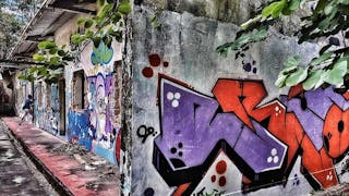 鬧市廢棄學校 塗鴉天堂 Abandoned School Near MTR as Graffiti Heaven