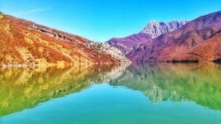 阿爾巴尼亞的高曼湖 Lake Koman in Albania