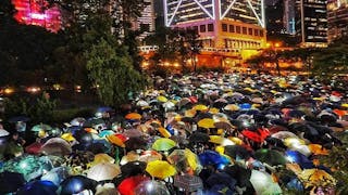 金融人反送中 逼爆遮打花園 無懼風雨 Thousands Join Financial Flash Protest Undaunted by Rain