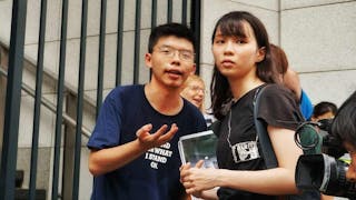 圍警總 黃之鋒 周庭 林朗彥 重判囚7-13.5月 國際震驚不公審判 Hong Kong Activists Joshua Wong, Agnes Chow & Ivan Lam Jailed – World Shocked by Unfair Trial