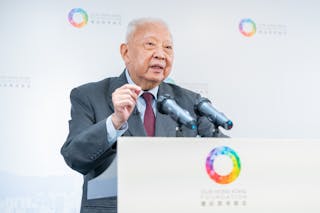 董建華籲青年人開放思想 擁抱機遇做有擔當建設者