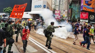 十．一破紀錄 射1400催淚彈 1300橡膠等彈 拘269人 Record 1400 Tear Gas 1300 Shots Fired 269 Arrested on 1 Oct