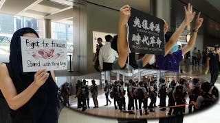 「抗爭再現」IFC「和你 Lunch」被防暴警中斷 “We are Back” – “Lunch with You” at IFC Disrupted by Riot Police