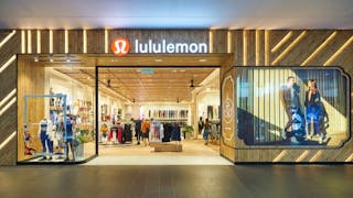 Lululemon價值10億的瑜伽課