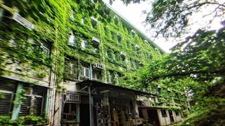 探索回歸自然的荒廢學校 Exploring Deserted School Reclaimed by Nature