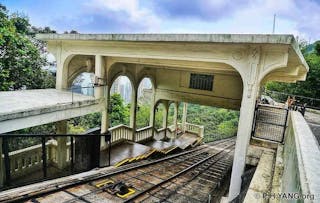 百年歷史白加道山頂纜車站 Century-old Barker Road Peak Tram Station