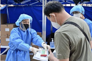 新風醫療集團暨和睦家、陳廷驊基金會捐助緊急醫療物資支援前線義工抗疫