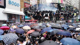 【抗爭重燃】逾萬人遊行反國家安全法 被催淚彈驅散 [We Are Back] Over 10000 March Against National Security Laws Disrupted by Tear Gas