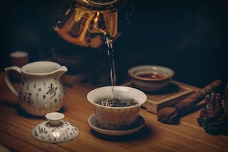 茶中趣史：好茶憑藉力，送我上青雲