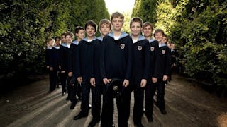 外國名校聚香江的啟示