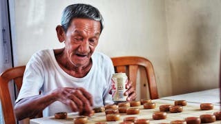 曾伯伯愛下中國象棋 Uncle Tsang Loves to Play Chinese Chess