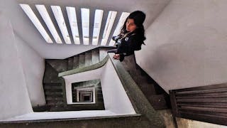 Pauline 探索荒廢唐樓水磨石樓梯 Pauline Explores Deserted Tenement with Terrazzo Staircase