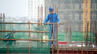 內地不應繼續賣地