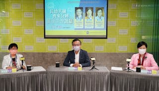 林正財指市民應信賴專家接種疫苗 陳美娟倡教師定期檢測助復課