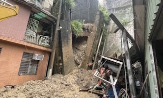 新北新店社區擋土牆崩塌（2）