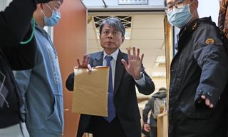 楊任之帶隊搜索高金素梅國會辦公室