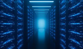 資料中心（Data Centers， DC）。
